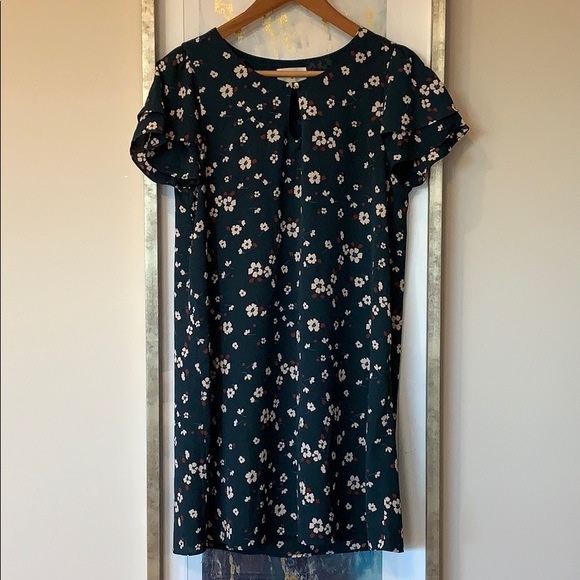 Everly green dress - Picture 2 of 7